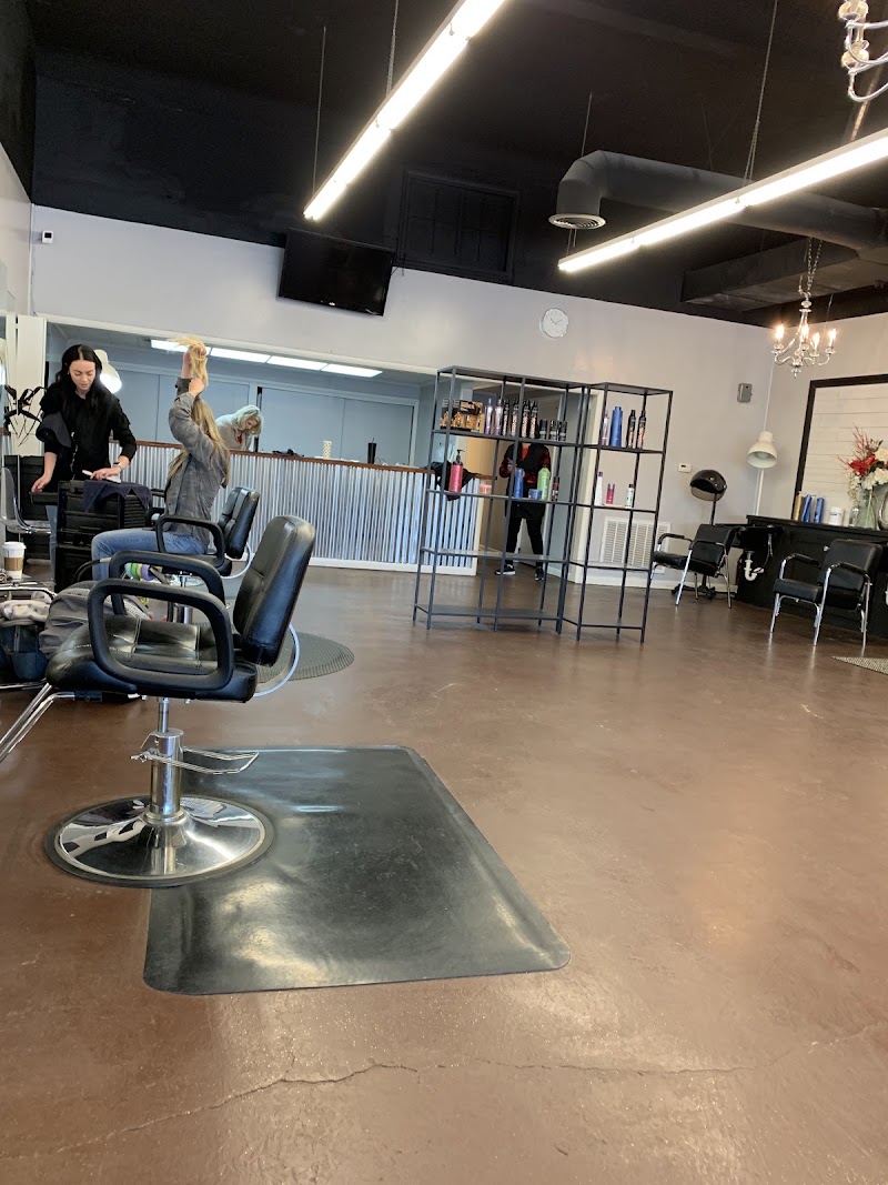 The Beauty Bar, beauty salon in Pittsburg, KS, photo 6 of 6