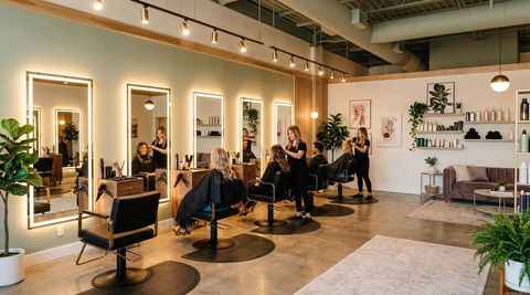 Illustration of Essence of Beauty, beauty salon in Pittsburg, KS